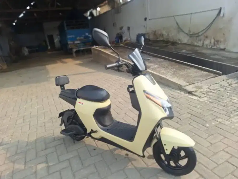 Sepeda listri u-winfly d60