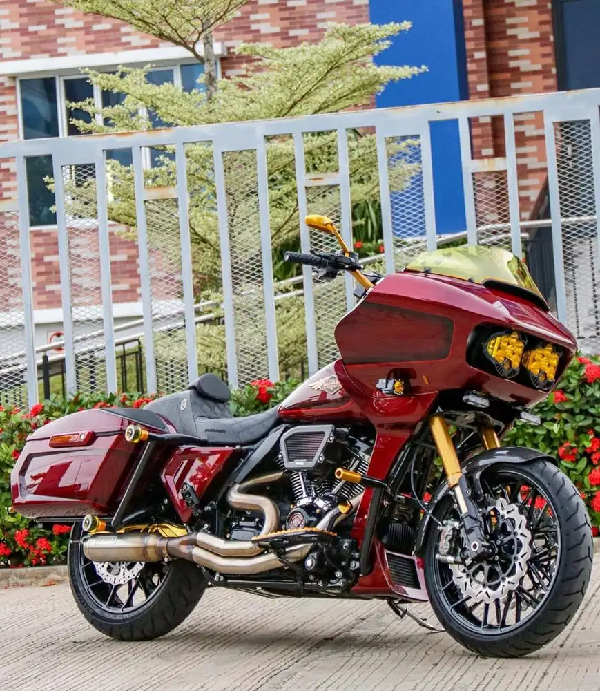 Harley Davidson ( Road Glide S 2023 Anniv )