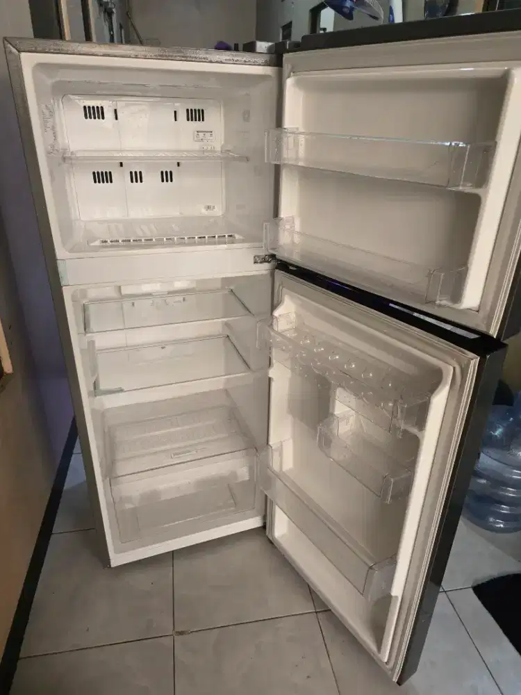 kulkas 2 pintu LG inverter