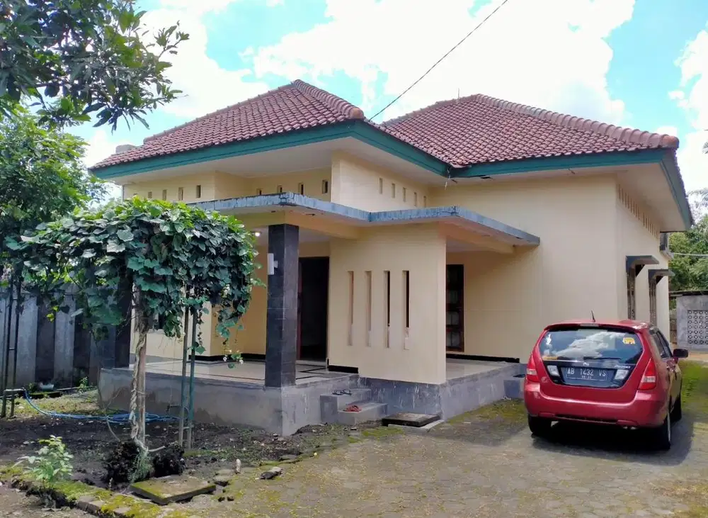 DIJUAL RUMAH ASRI DENGAN LAHAN LUAS – KALASAN SLEMAN