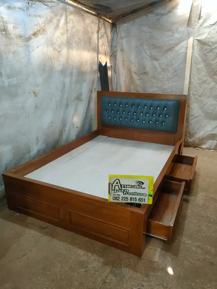 Tempat tidur minimalis laci full kayu jati