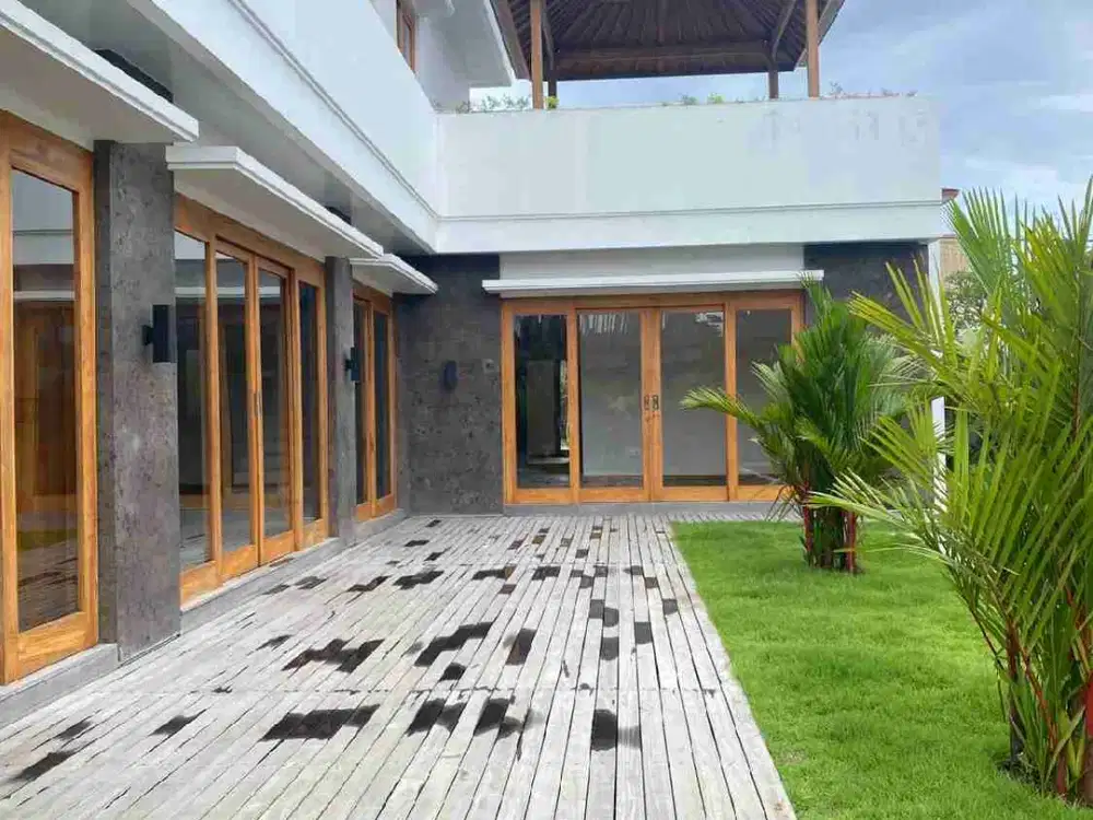 Villa Mewah Baru View Laut di Jalan Alila Uluwatu