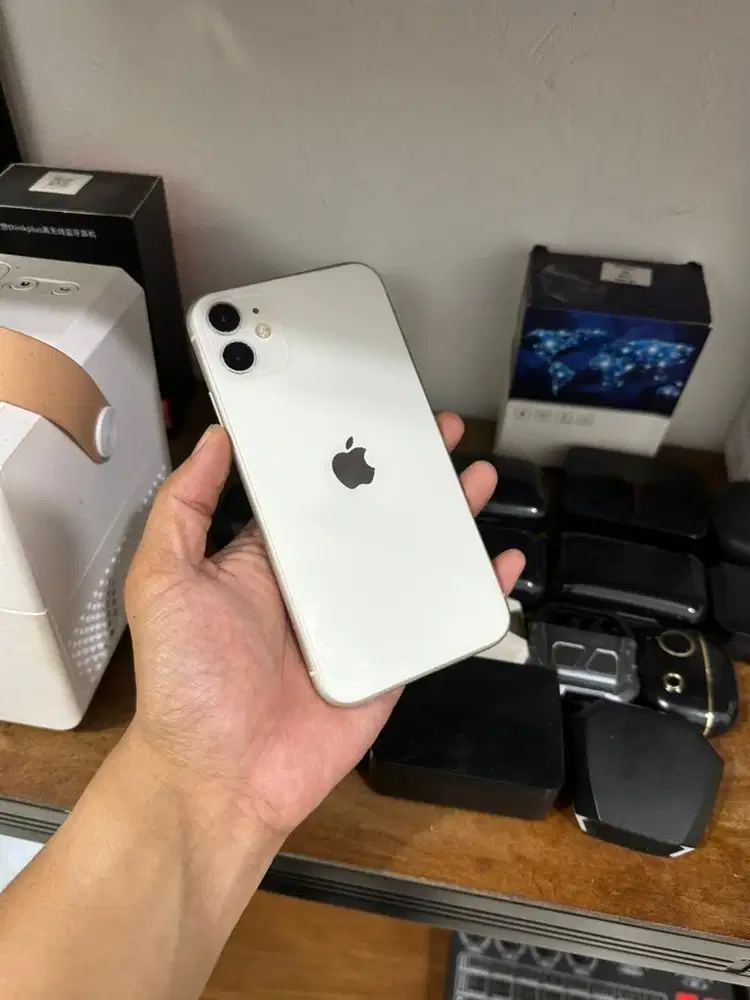 Iphone 11 64GB iBox BH 86% Fullset