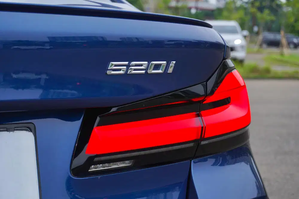 BMW 520i G30
MSport B48 2021