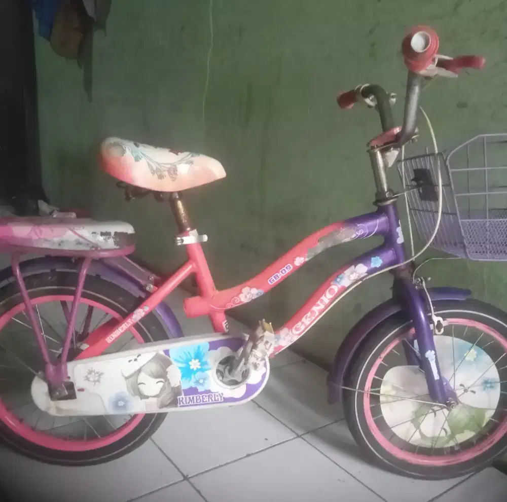 Sepeda anak merk Genio UK 16 masih lengkap
