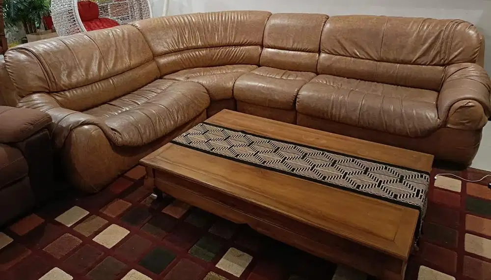 Sofa kulit premium