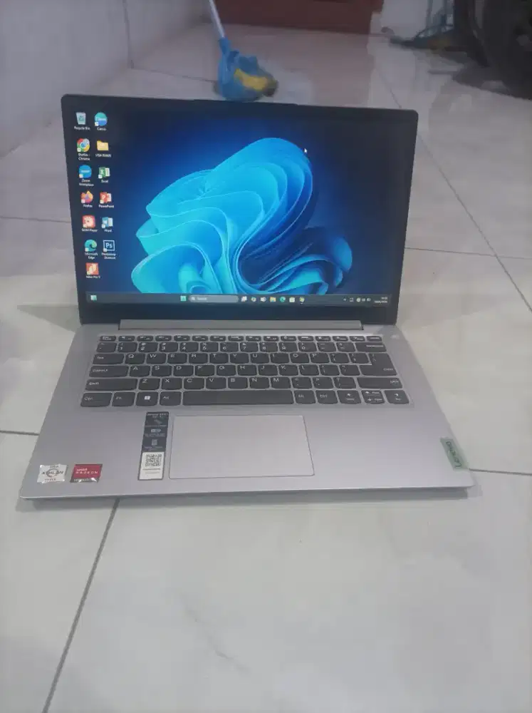 Laptop Lenovo Ideapad slim 1