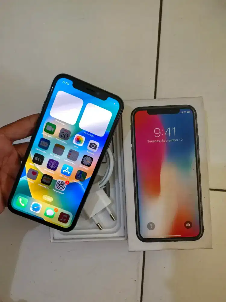 IPHONE X 64GB LENGKAP