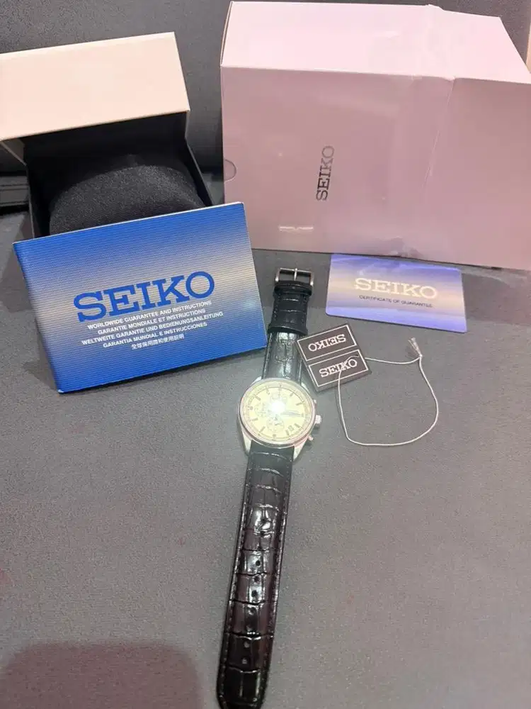 Jam Tangan Seiko Chronograph Classic Neo Pria SSB383P1