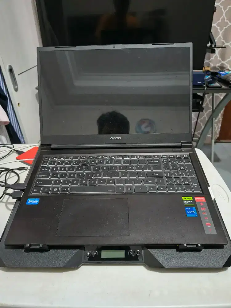 Laptop Axioo Pongo 725 i7 RTX 2050