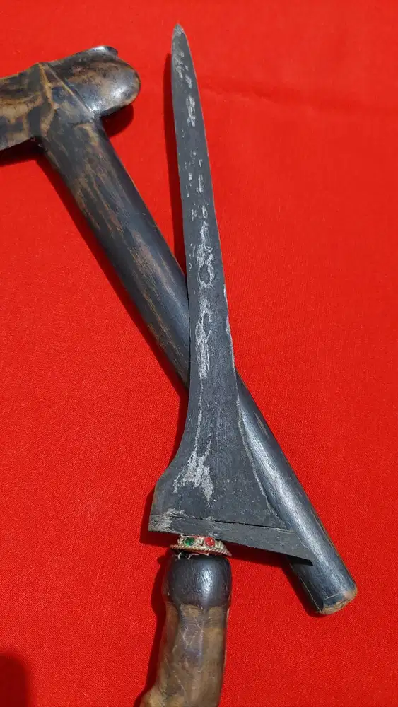 Keris Lurus Sepuh Tanggung