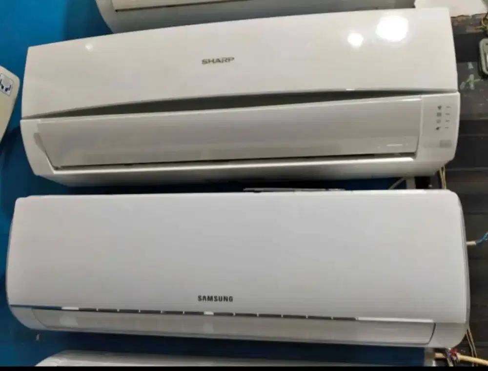 ready AC Sharp 1/2 pk , mulus Ori