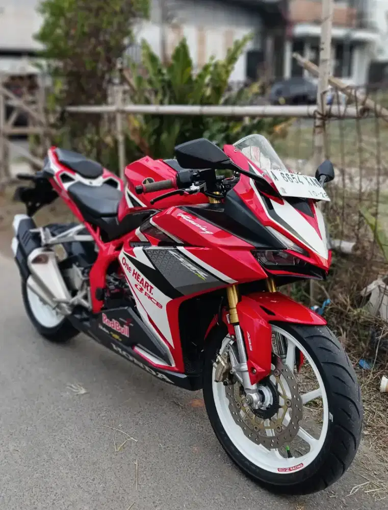 Cbr 250 RR abs produksi 2016 pemakaian 2017