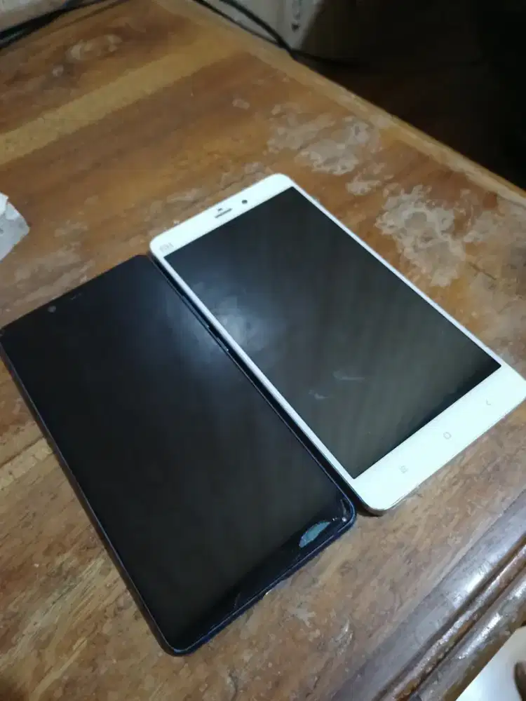 Xiaomi mi 8se dan mi bamboo