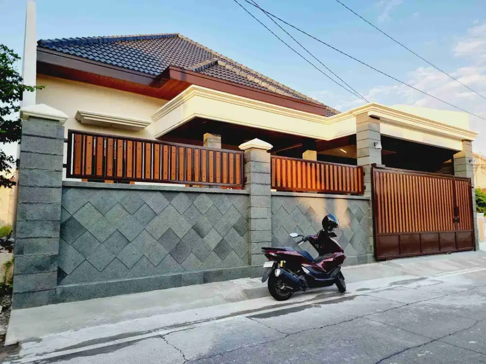 Rumah Mewah 261m² Dekat Fave Hotel Manahan Solo