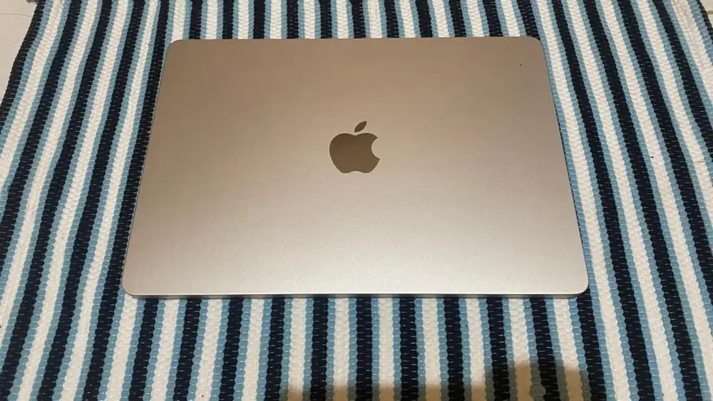 MacBook Air M2 16/256GB Ex Ibox