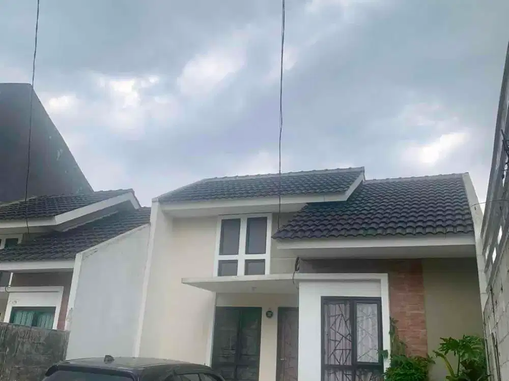 RUMAH MINIMALIS SEMI FURNISHED TERAWAT DI KOPO DENGAN ONE GATE SYSTEM
