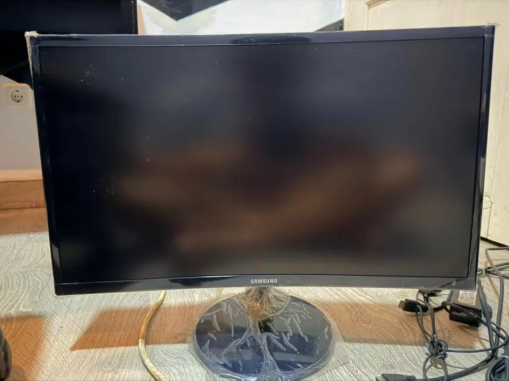 PC Monitor samsung C24F390FHE