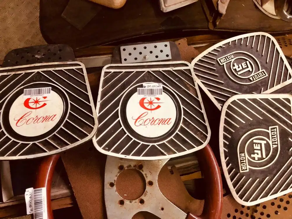 Kepet lumpur toyota corona