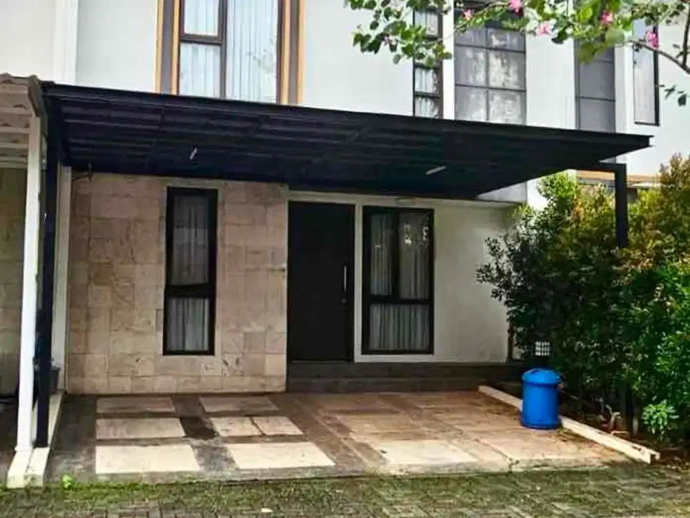 Di Jual Rumah Dua Lantai Dekat Tol Dan KRL di BSD