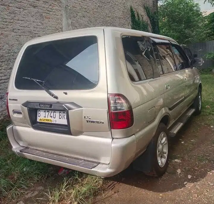 Isuzu Panther 2013 Diesel