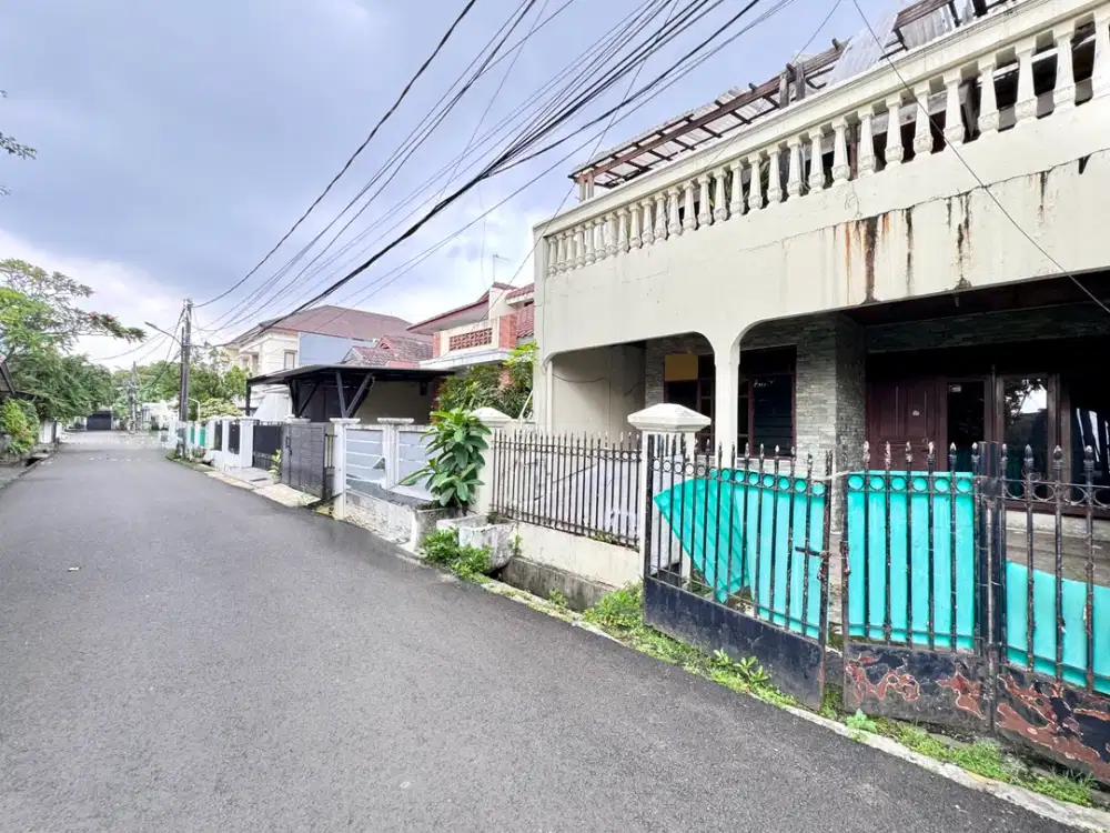Dijual Rumah 2 Lantai di Pejaten Barat, Jakarta Selatan
