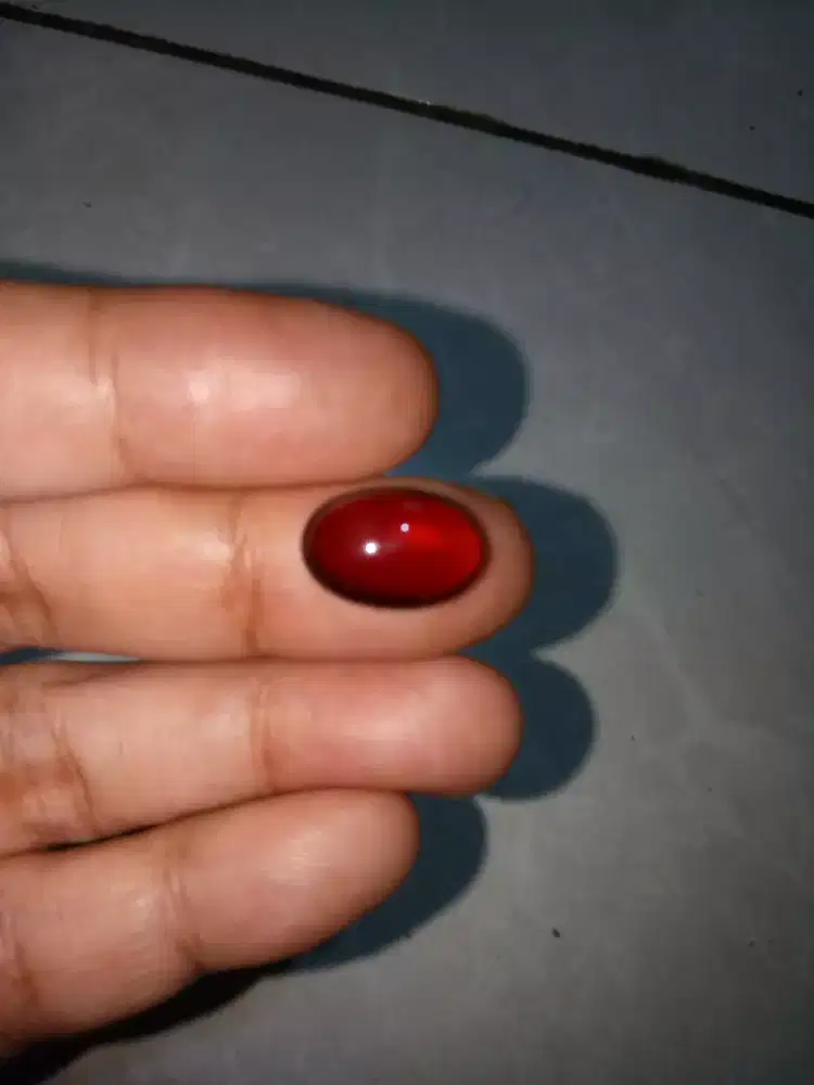 Batu garnet giwang, natural dari Brazil