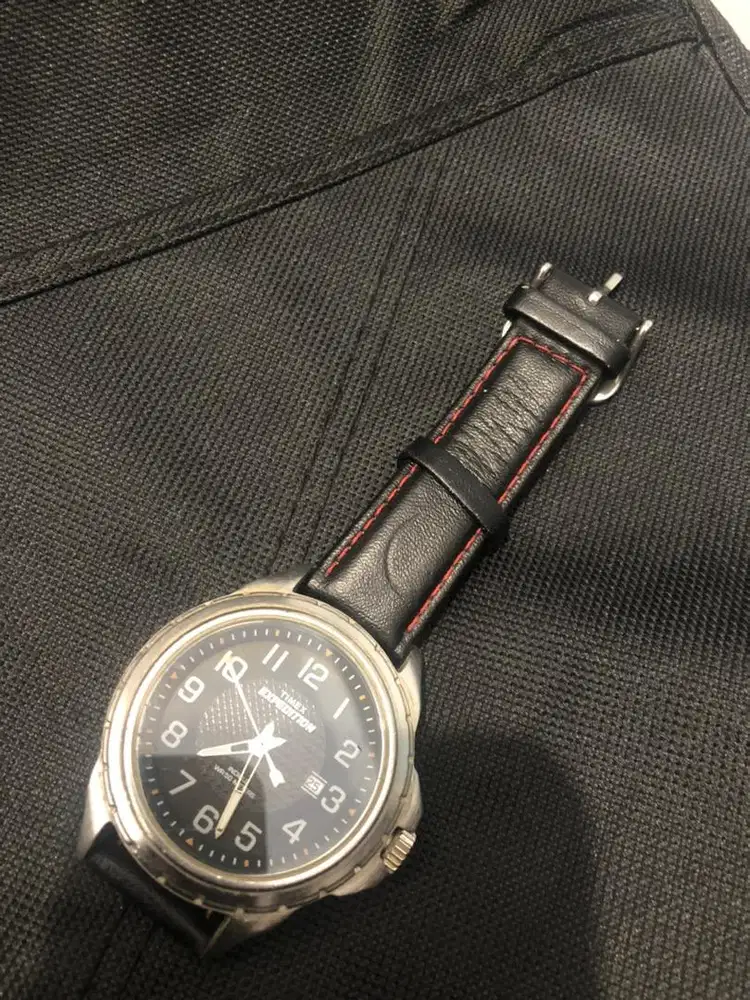 Jam timex expedition