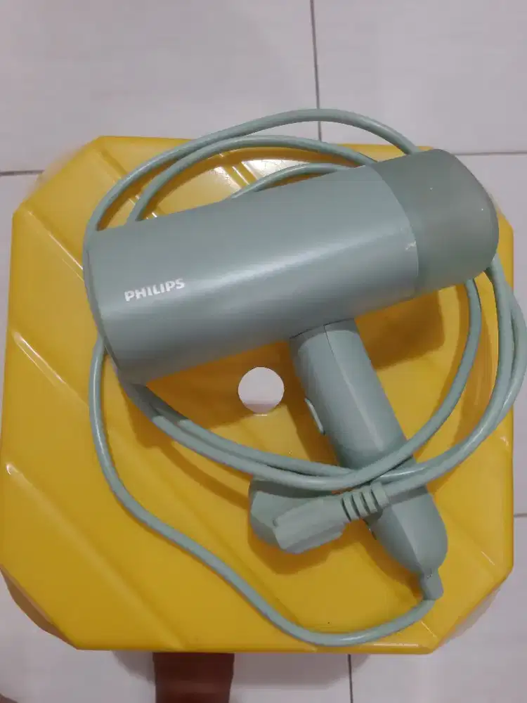 Setrika uap portable Philips