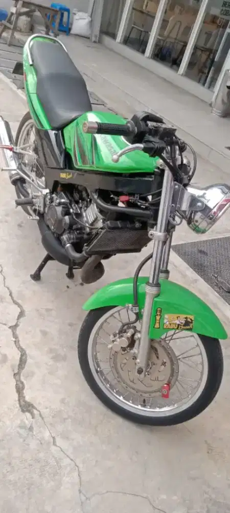 Dijual kawasaki ninja tahun 2001