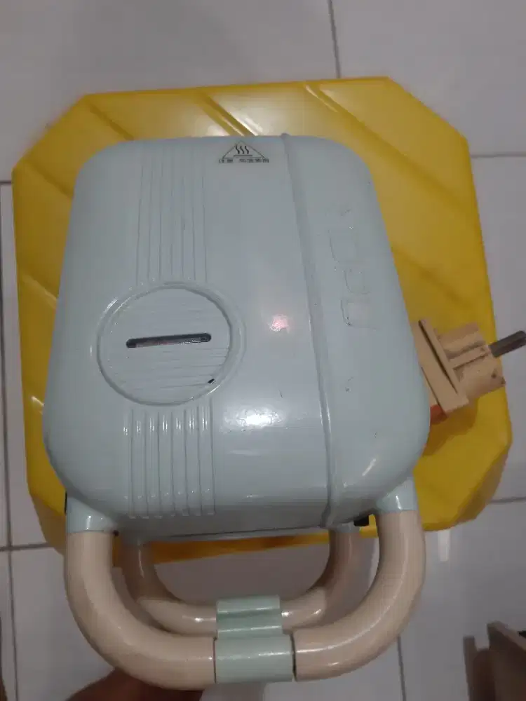 Yidpu pemanggang roti