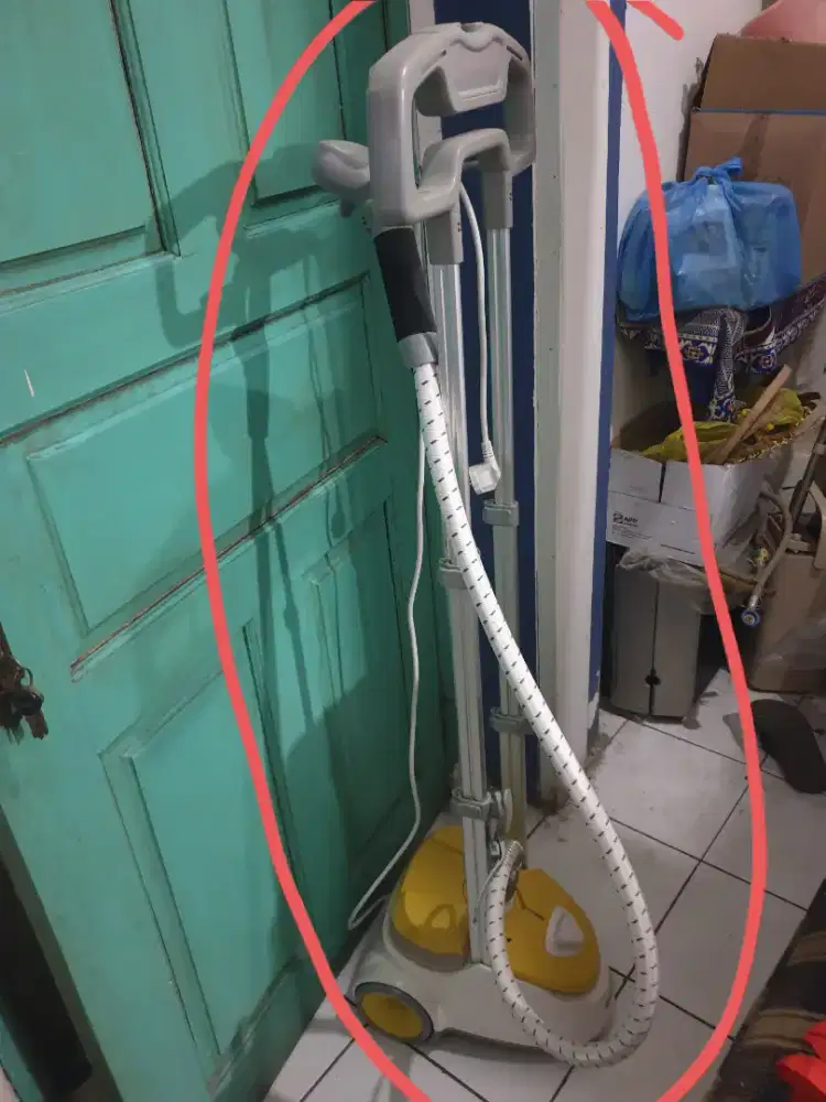 Setrika uap merk memoo