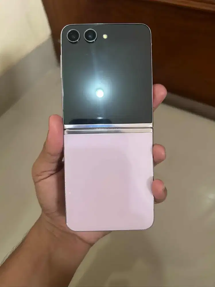 Samsung Z Flip 5 5G 8/256GB resmi Sein fullset mulus pemakaian