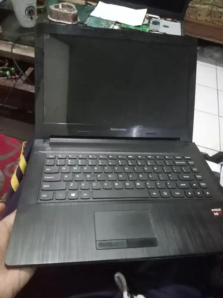 Laptop Lenovo AMD A8 like new SSD