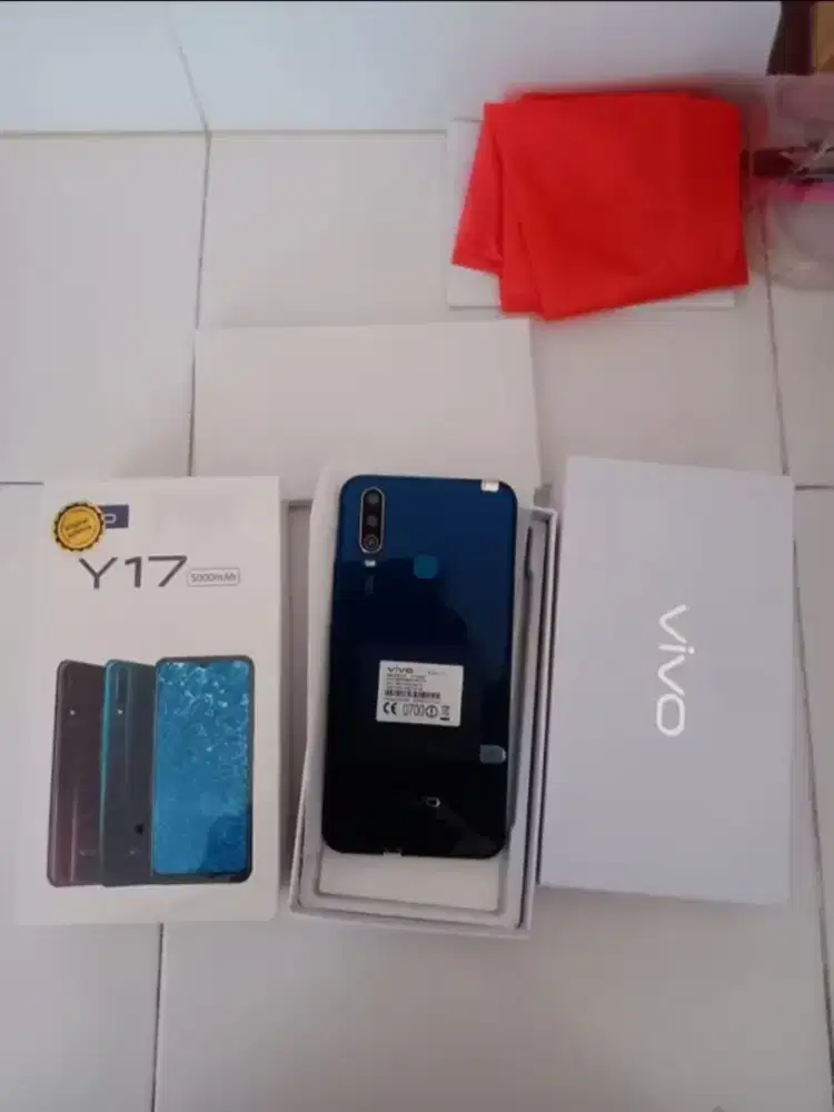 Vivo Y17 wna Biru