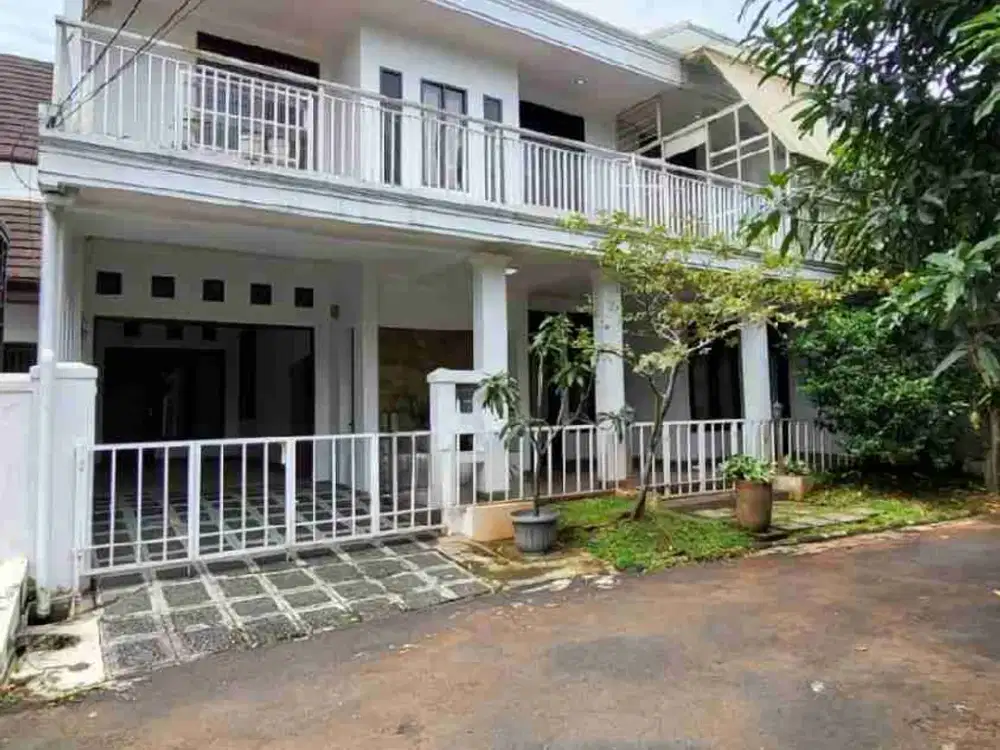 Rumah siap huni lokasi stratetgjs di Bintaro Sektor 9