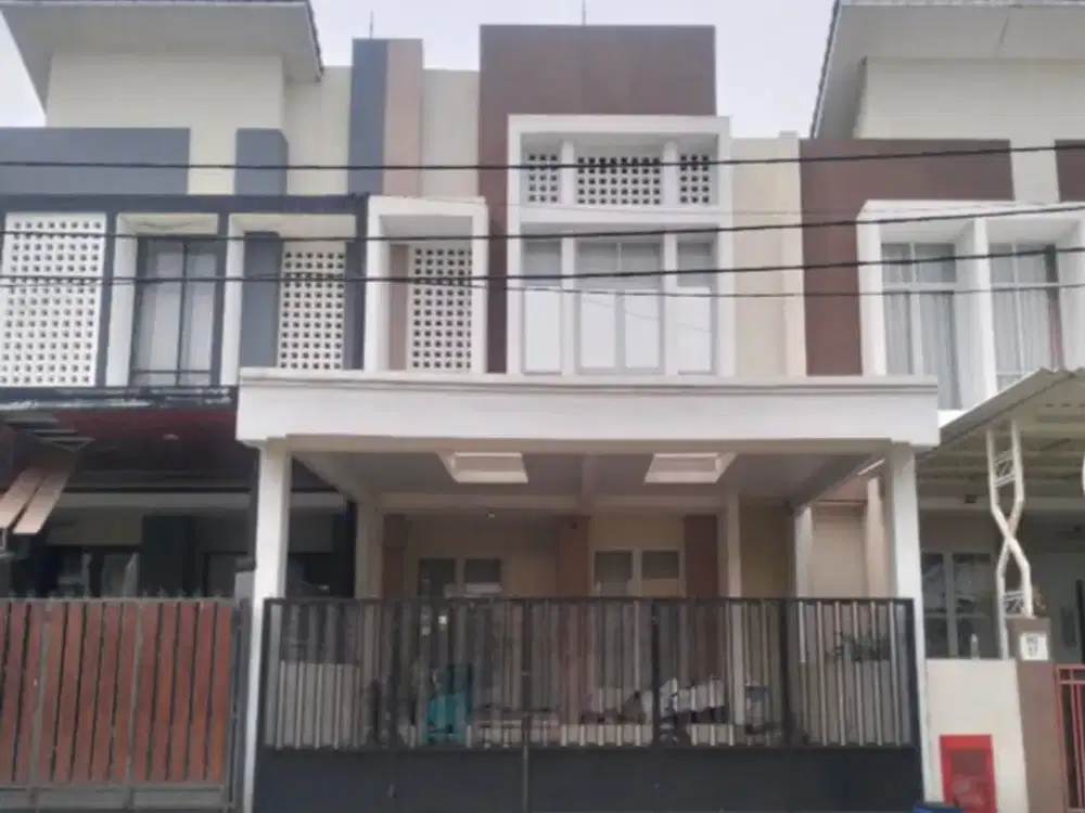 Dijual Rumah di Cendana Residence Pamulang, Tangerang Selatan, 134m, 2lt, Shm, Dibawah Pasaran!