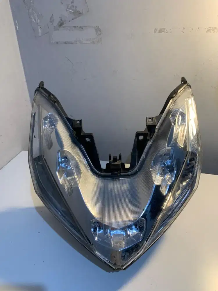 Lampu Depan (Reflektor) Honda Vario 150 eSP