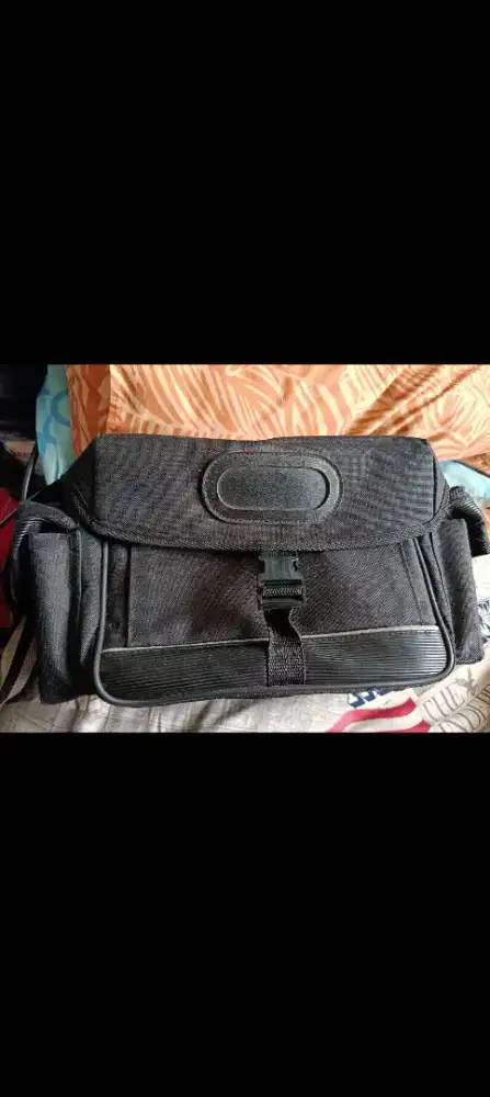 Dijual Tas Selempang Kamera DSLR muatan banyak uk 35x15x20cm