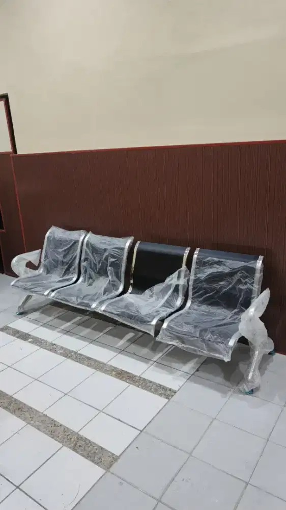 Kursi tunggu bandara