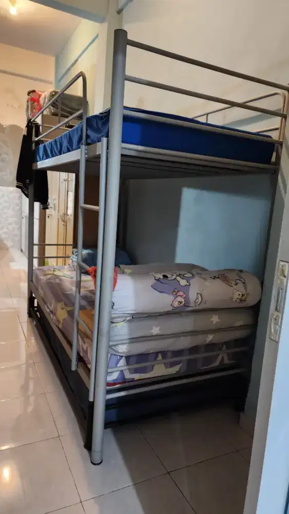 Ranjang Besi Susun 3 Istimewa