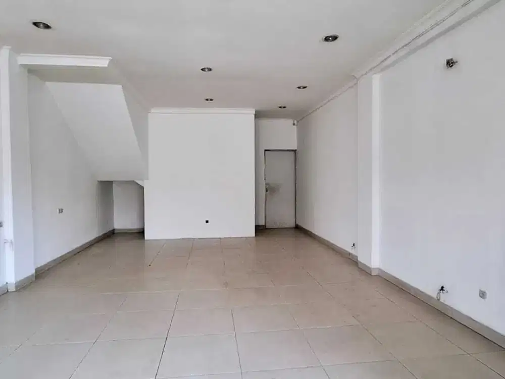 Disewakan Ruko 3 Lantai di Harapan Indah, Bekasi