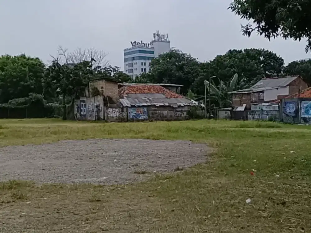 Tanah DiJual..1,5 Ha Di  Ji  Ampera Dekat Kemang