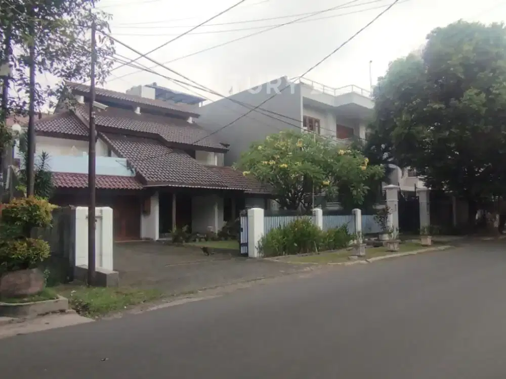 Rumah Brand New Premium Hoek Di Summarecon Crown Gading Regia