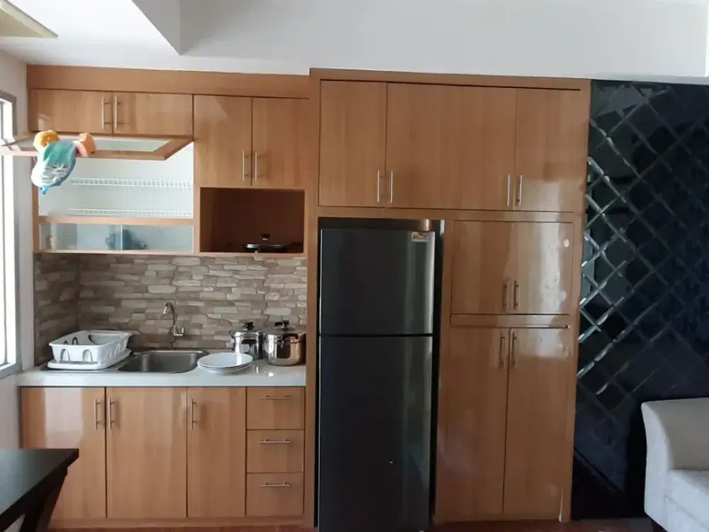 disewa apartemen green lake sunter,2kamar,furnished,siap huni,luas 42,lantai tengah,2 Ac dan waterheater,27 juta/6bulan