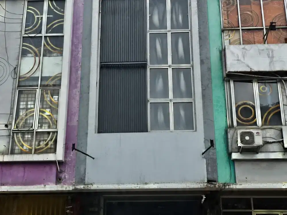 Ruko 3 Lantai Glaze 2 - Gading Serpong Tangerang