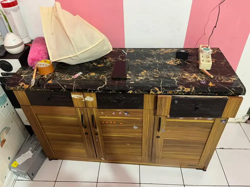 Lemari bawah TV / Buvet