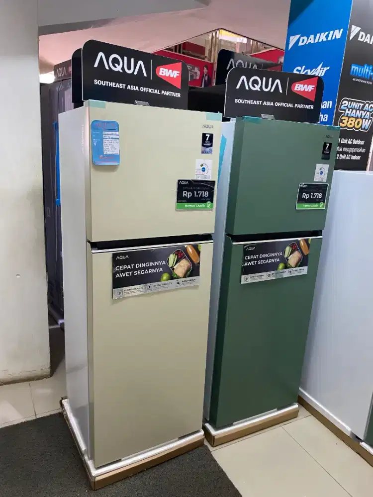 KULKAS MREK AQUA PROMO CICILAN VIA HOMECREDIT BUNGA RINGAN