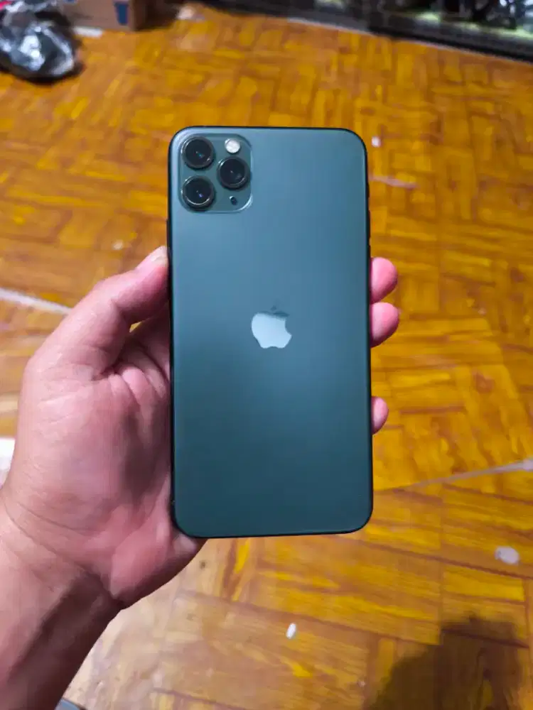 Iphone 11 pro max 512gb ibox jarang ada mulus