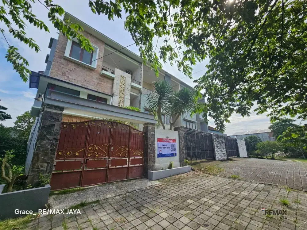 Rumah 5 Kamar Tidur Cantik Disewakan, di Gatsu Barat Denpasar Area